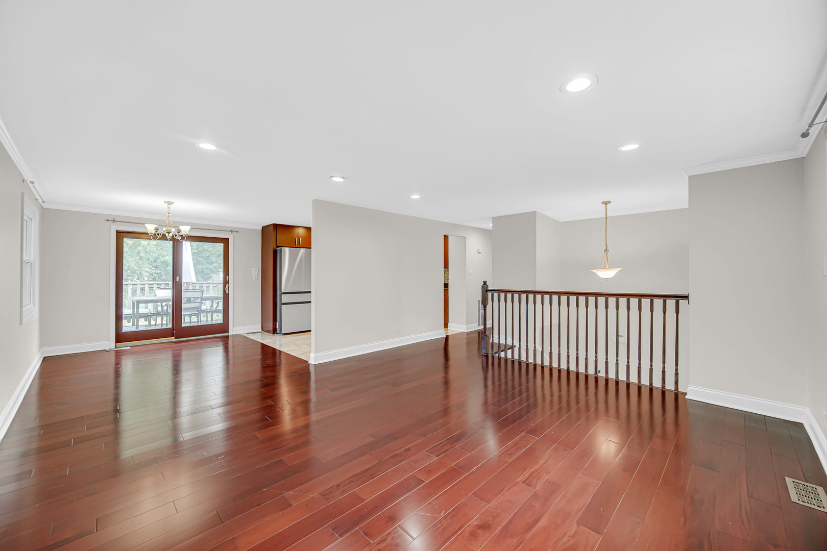 Photo 4 of Single family home for sale at 515 Falmouth Ln, Schaumburg, IL 60193 | MLS# 12763779 | Listing updated on 2026-09-21