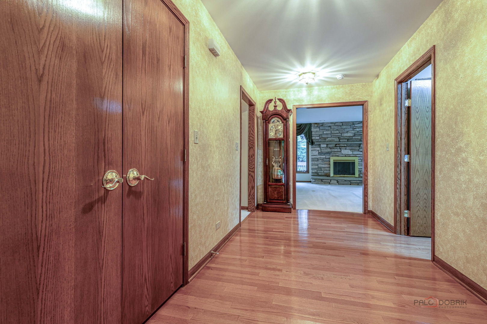 Photo 3 of Townhouse for sale at 822 Brian Ct, Gurnee, IL 60031 | MLS# 12763784 | Listing updated on 2026-09-24
