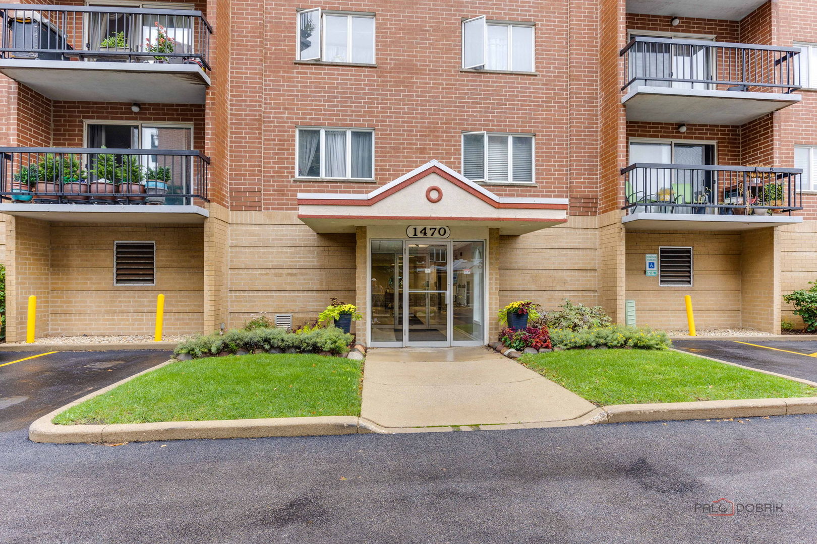 Photo 2 of Condo for sale at 1470 Jefferson St #204, Des Plaines, IL 60016 | MLS# 12763827 | Listing updated on 2026-09-24