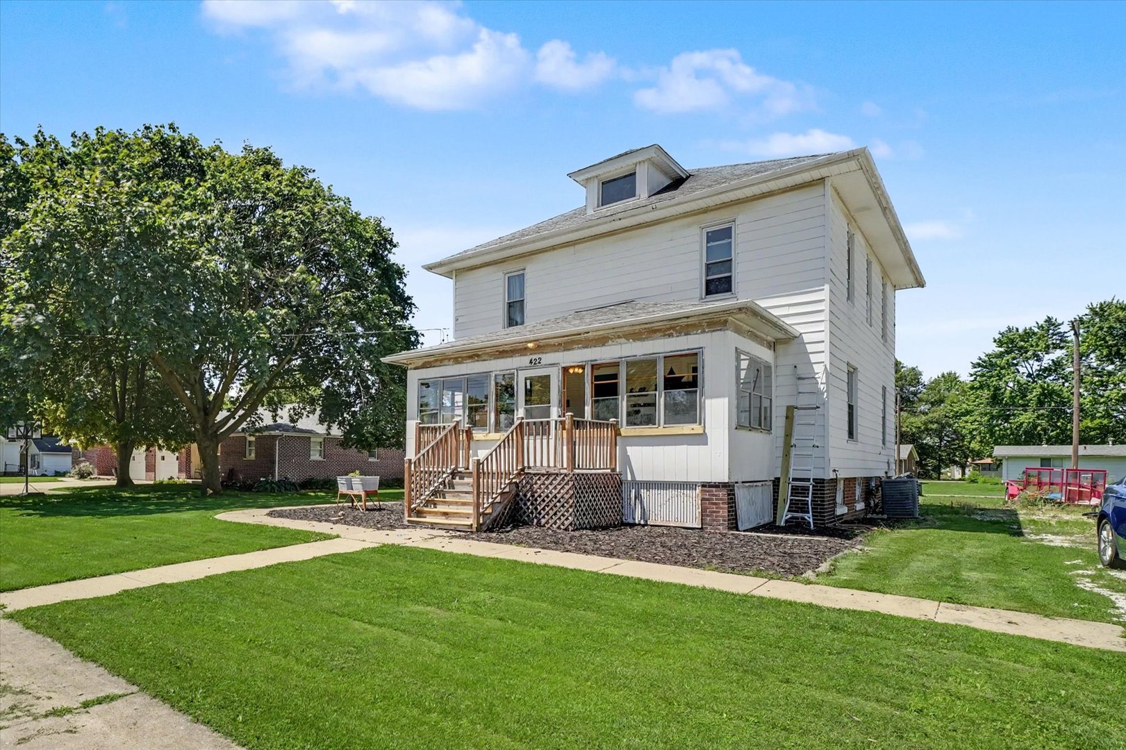 Photo 2 of Single family home for sale at 422 N 2nd Street, Cissna Park, IL 60924 | MLS# 12763845 | Listing updated on 2026-09-24