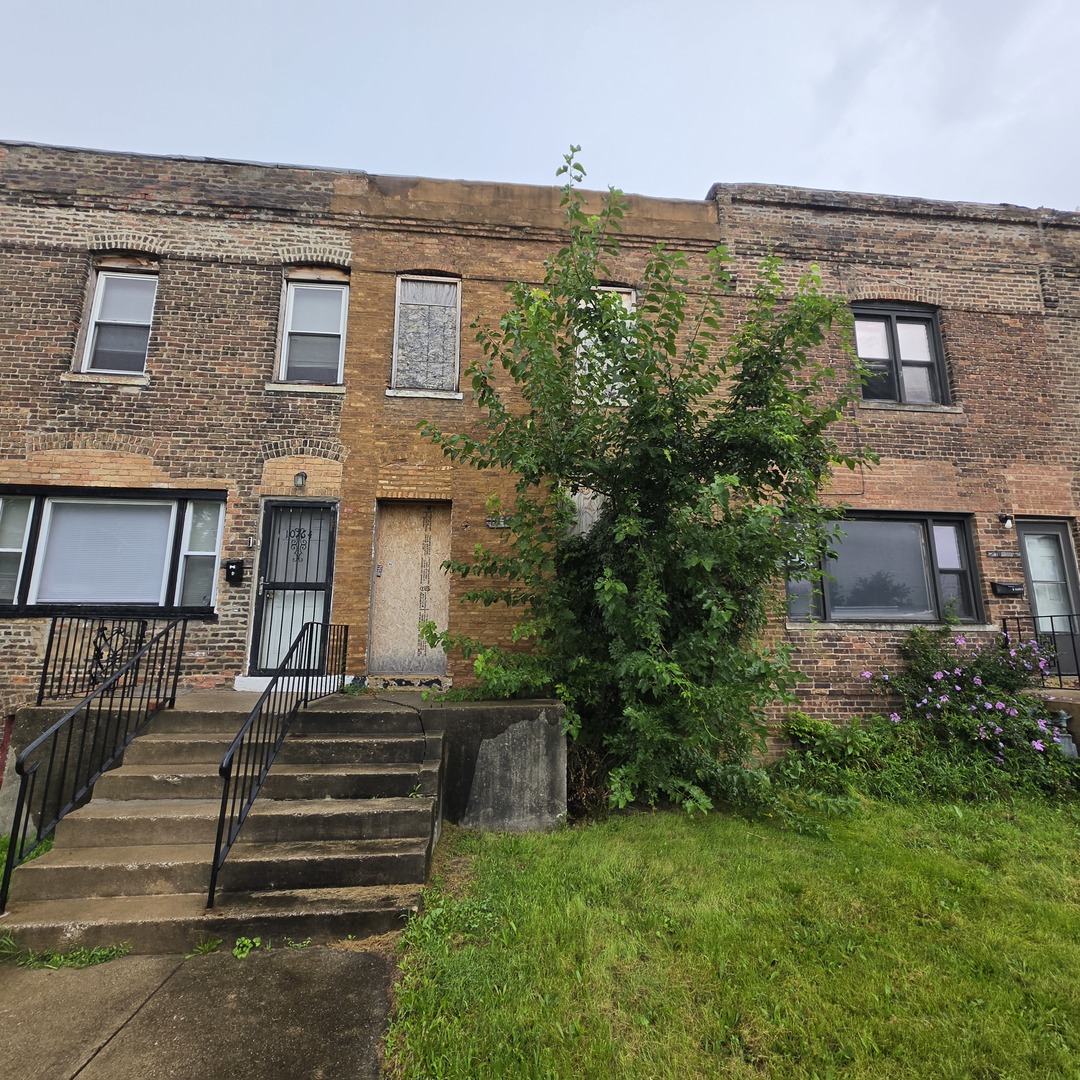Photo 1 of Townhouse for sale at 10762 S Langley Ave, Chicago, IL 60628 | MLS# 12763887 | Listing updated on 2026-09-24