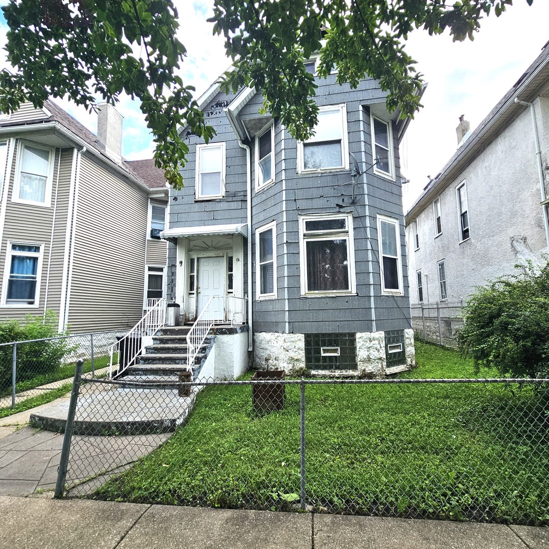 Multi family home for sale at 319 N Lotus Ave, Chicago, IL 60644 | MLS# 12764032