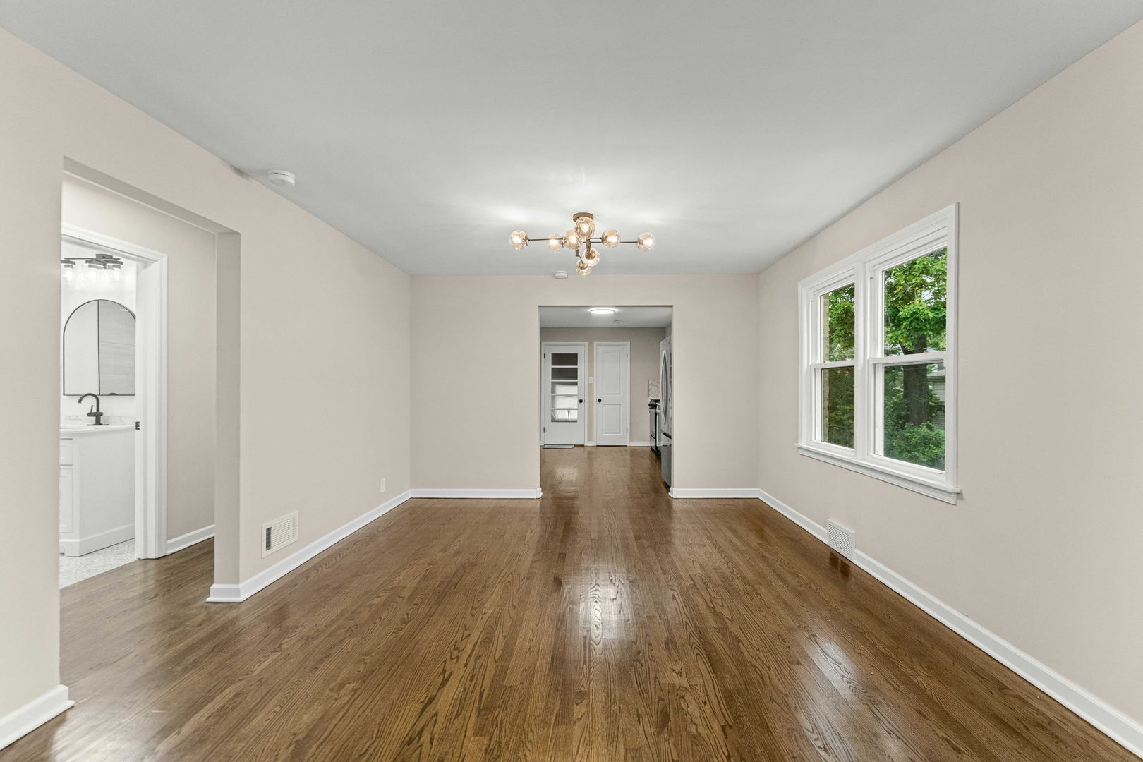 Photo 4 of Single family home for sale at 18462 Gottschalk Ave, Homewood, IL 60430 | MLS# 12764049 | Listing updated on 2026-09-24
