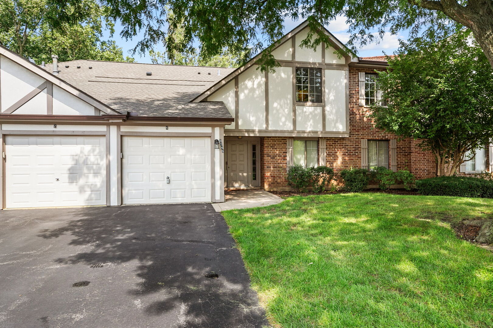 Photo 2 of Condo for sale at 2249 N Enlund Dr #4, Palatine, IL 60074 | MLS# 12764067 | Listing updated on 2026-09-24