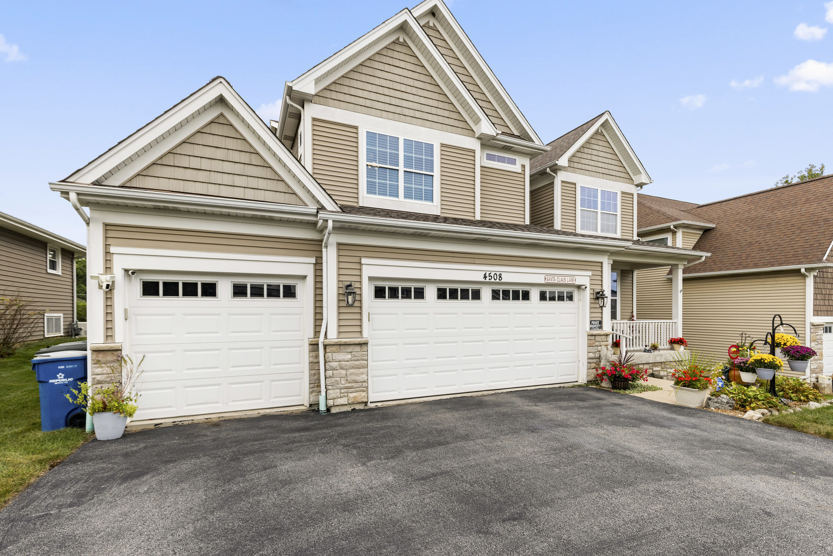 Photo 2 of Single family home for sale at 4508 Drendel Rd, Downers Grove, IL 60515 | MLS# 12764121 | Listing updated on 2026-09-24