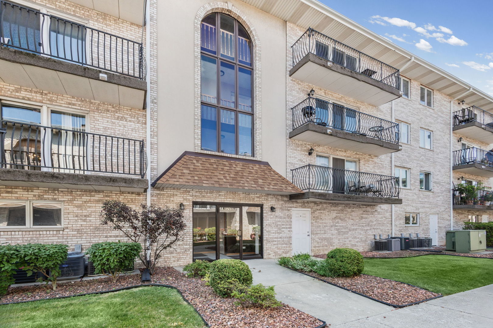 Photo 1 of Condo for sale at 6248 S Gullikson Rd #2E, Chicago, IL 60638 | MLS# 12764164 | Listing updated on 2026-09-24