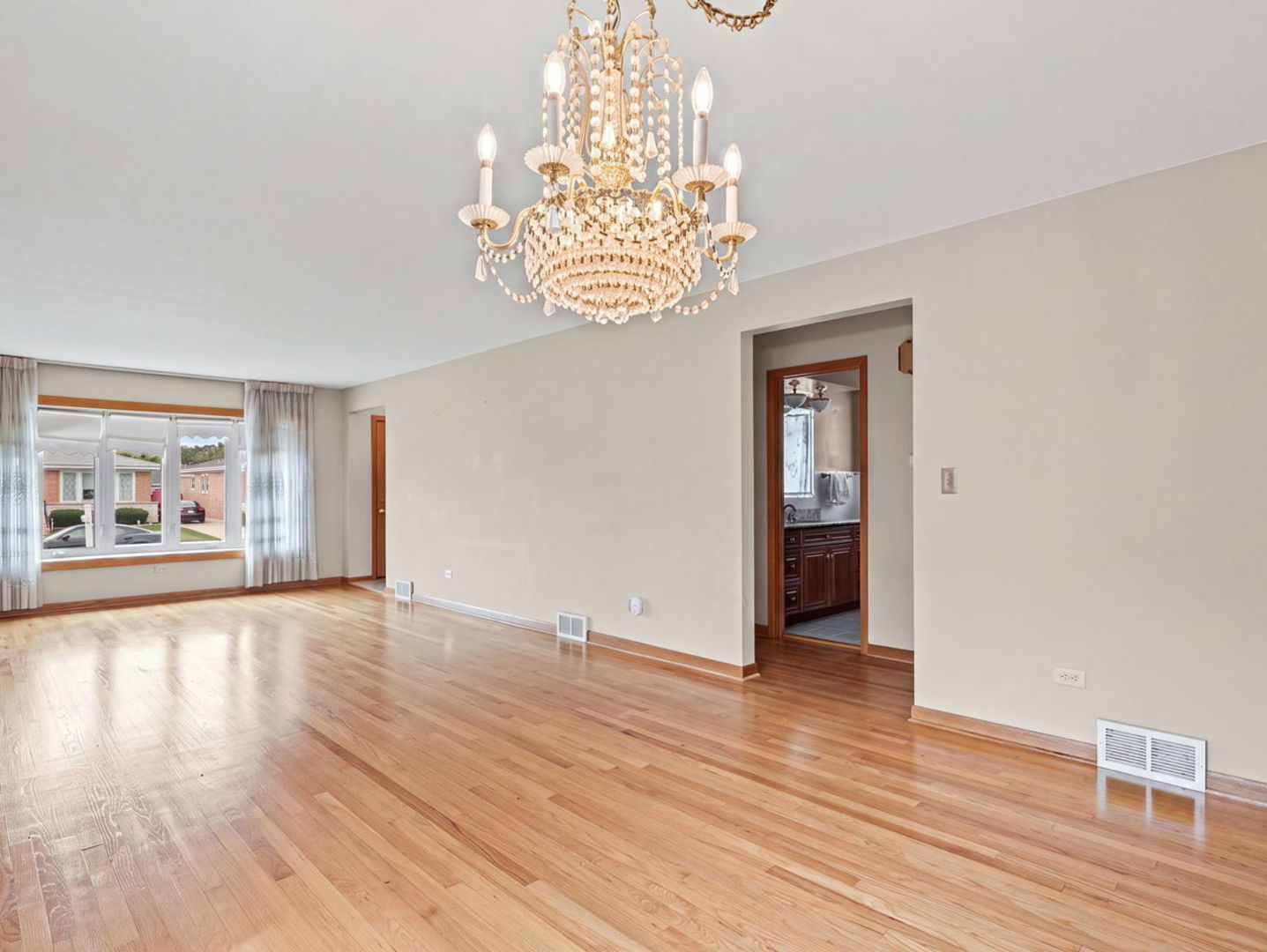 Photo 3 of Single family home for sale at 4815 N Knight Ave, Norridge, IL 60706 | MLS# 12764390 | Listing updated on 2026-09-24