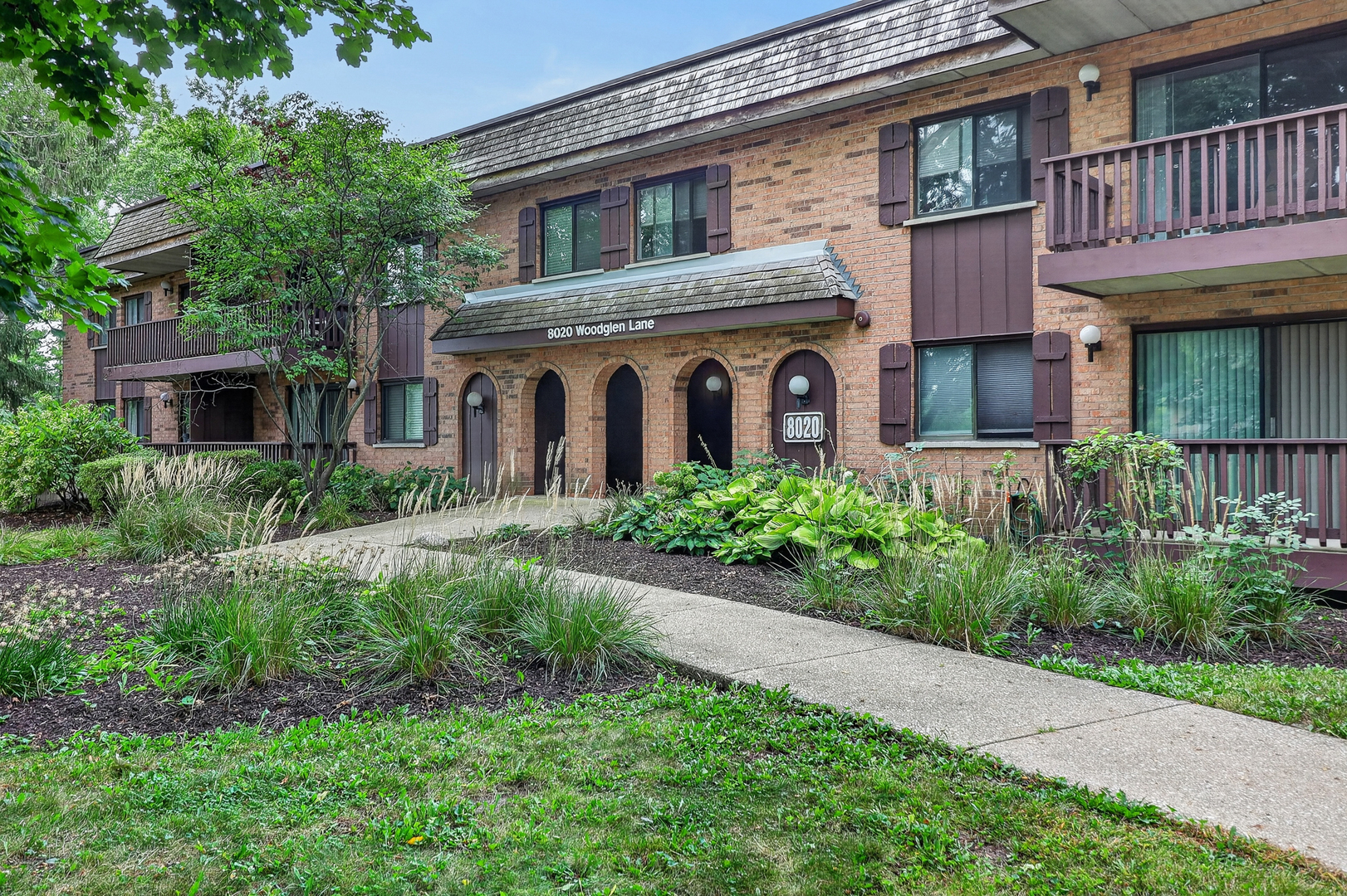 Condo for sale at 8020 Woodglen Ln #202, Downers Grove, IL 60516 | MLS# 12764914