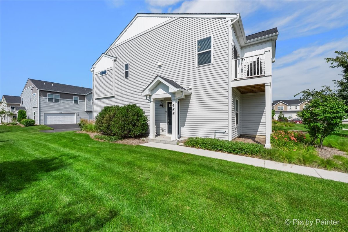 Photo 1 of Townhouse for sale at 466 Comstock Rd, South Elgin, IL 60177 | MLS# 12765002 | Listing updated on 2026-09-21