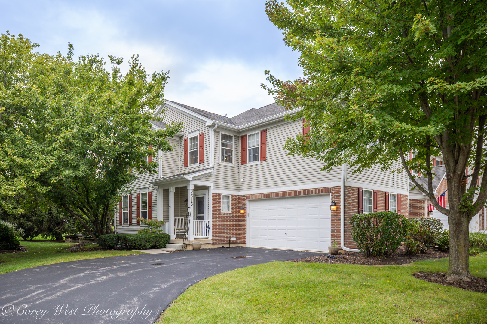 Photo 3 of Townhouse for sale at 2615 Lorraine Cir, Geneva, IL 60134 | MLS# 12765363 | Listing updated on 2026-09-24