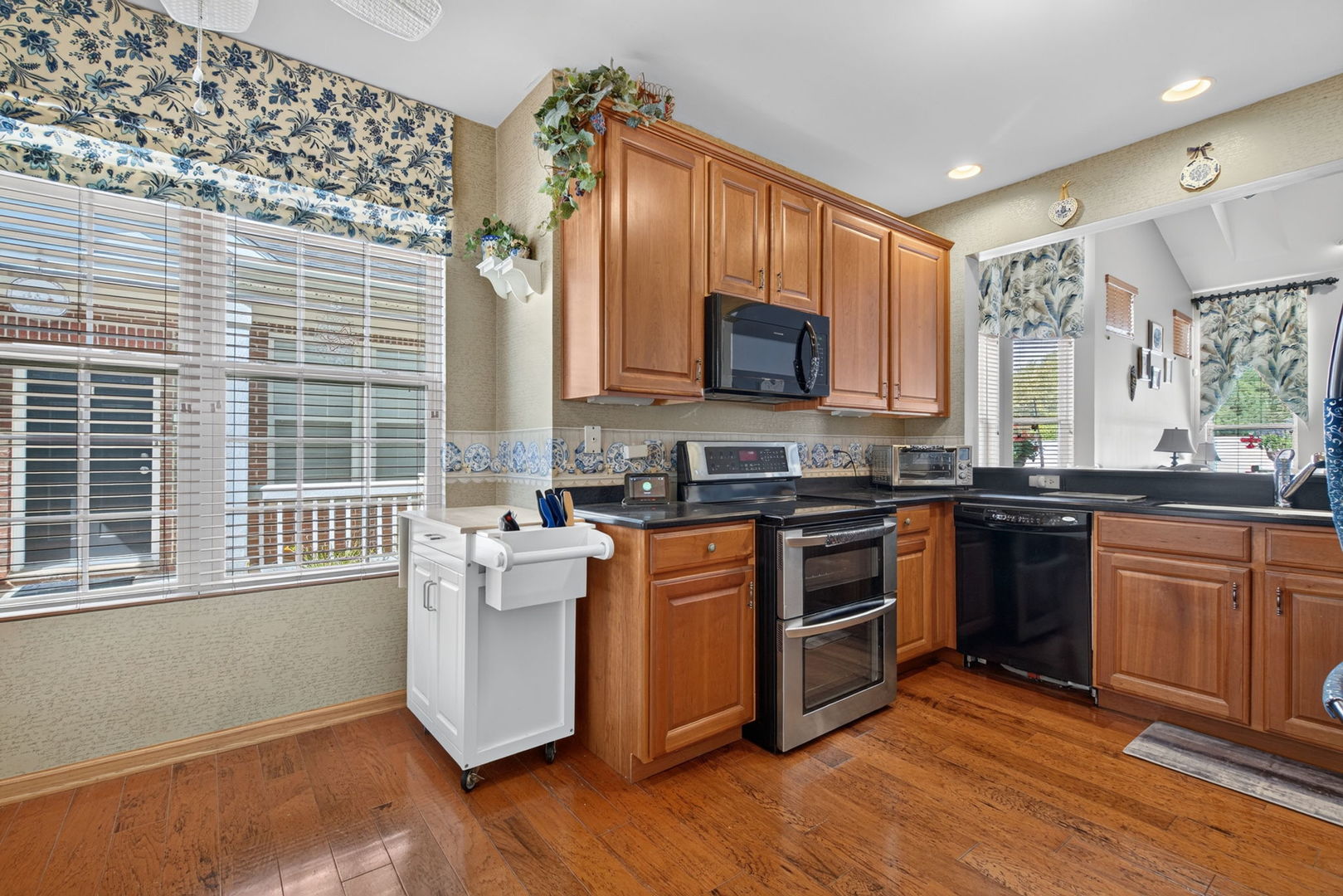 Photo 2 of Multi family home for sale at 1149 Heron Cir, Joliet, IL 60431 | MLS# 12766085 | Listing updated on 2026-09-24