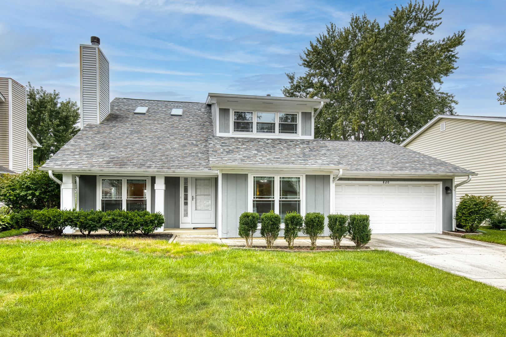 Photo 1 of Single family home for sale at 820 N Dexter Ln, Hoffman Estates, IL 60169 | MLS# 12767174 | Listing updated on 2026-09-24