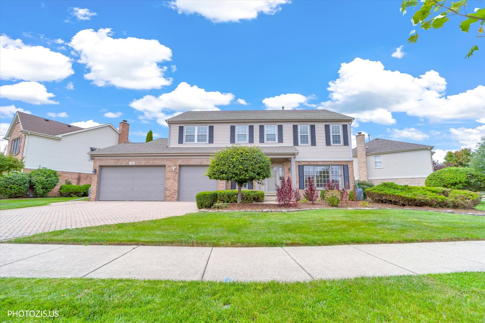 Single family home for sale at 730 Castlerea Ln, Des Plaines, IL 60016 | MLS# 12767315