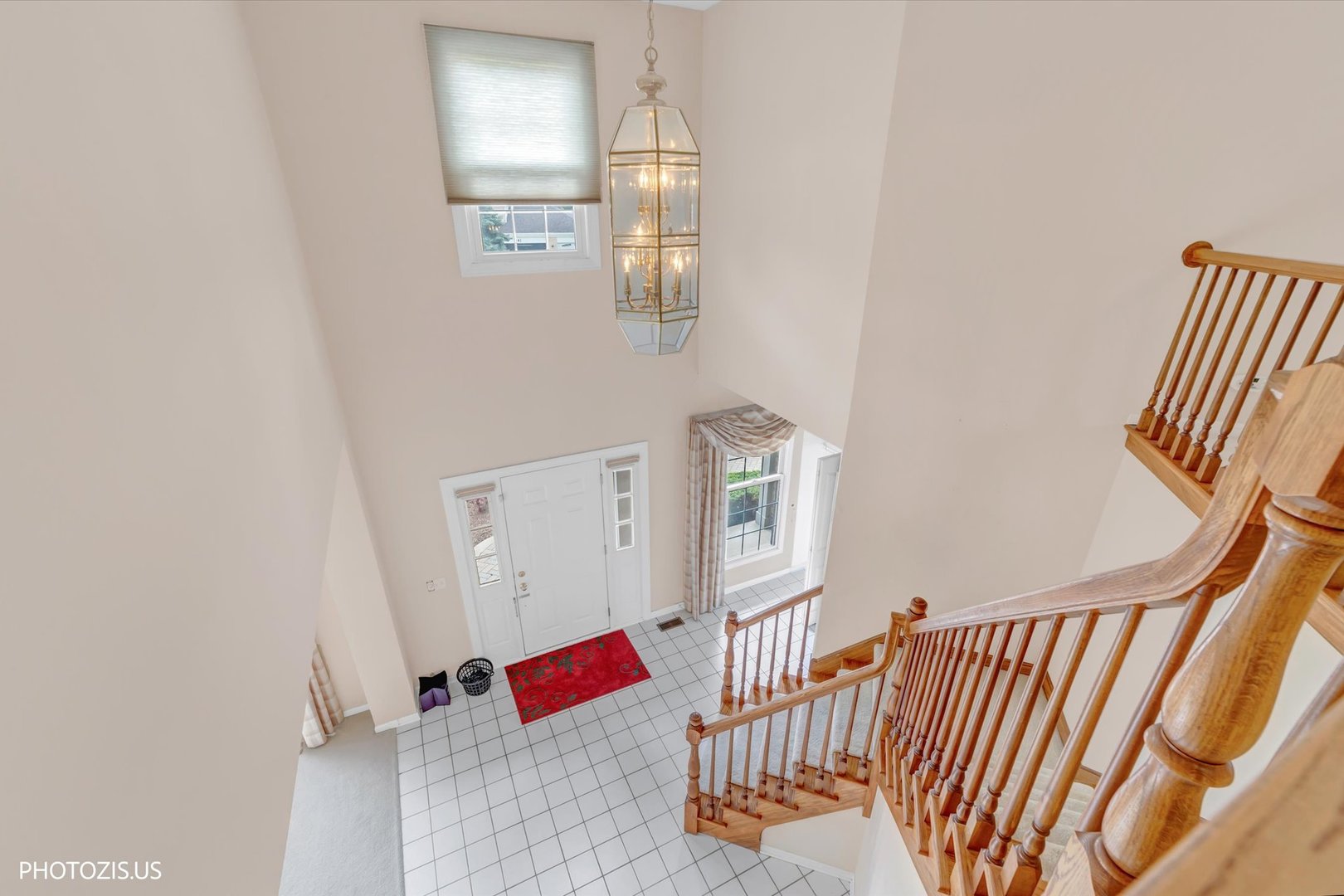 Photo 2 of Single family home for sale at 730 Castlerea Ln, Des Plaines, IL 60016 | MLS# 12767315 | Listing updated on 2026-09-24