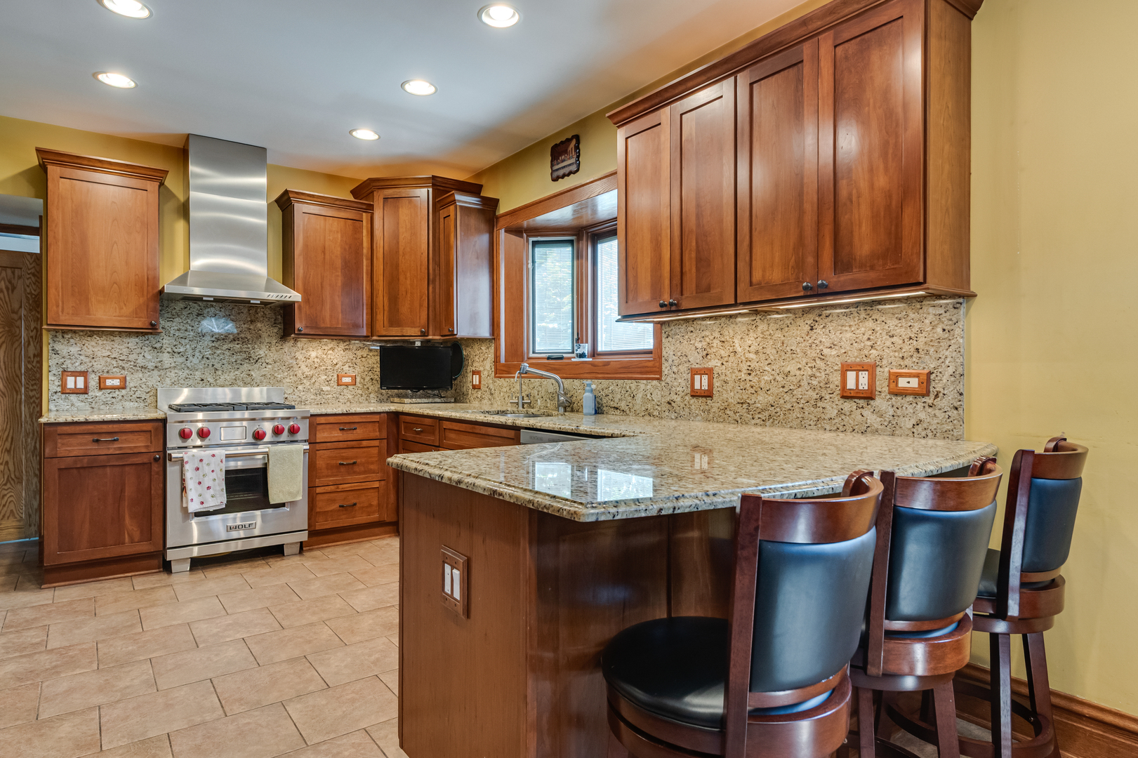 Photo 2 of Single family home for sale at 6100 N Mason Ave, Chicago, IL 60646 | MLS# 12767634 | Listing updated on 2026-09-24