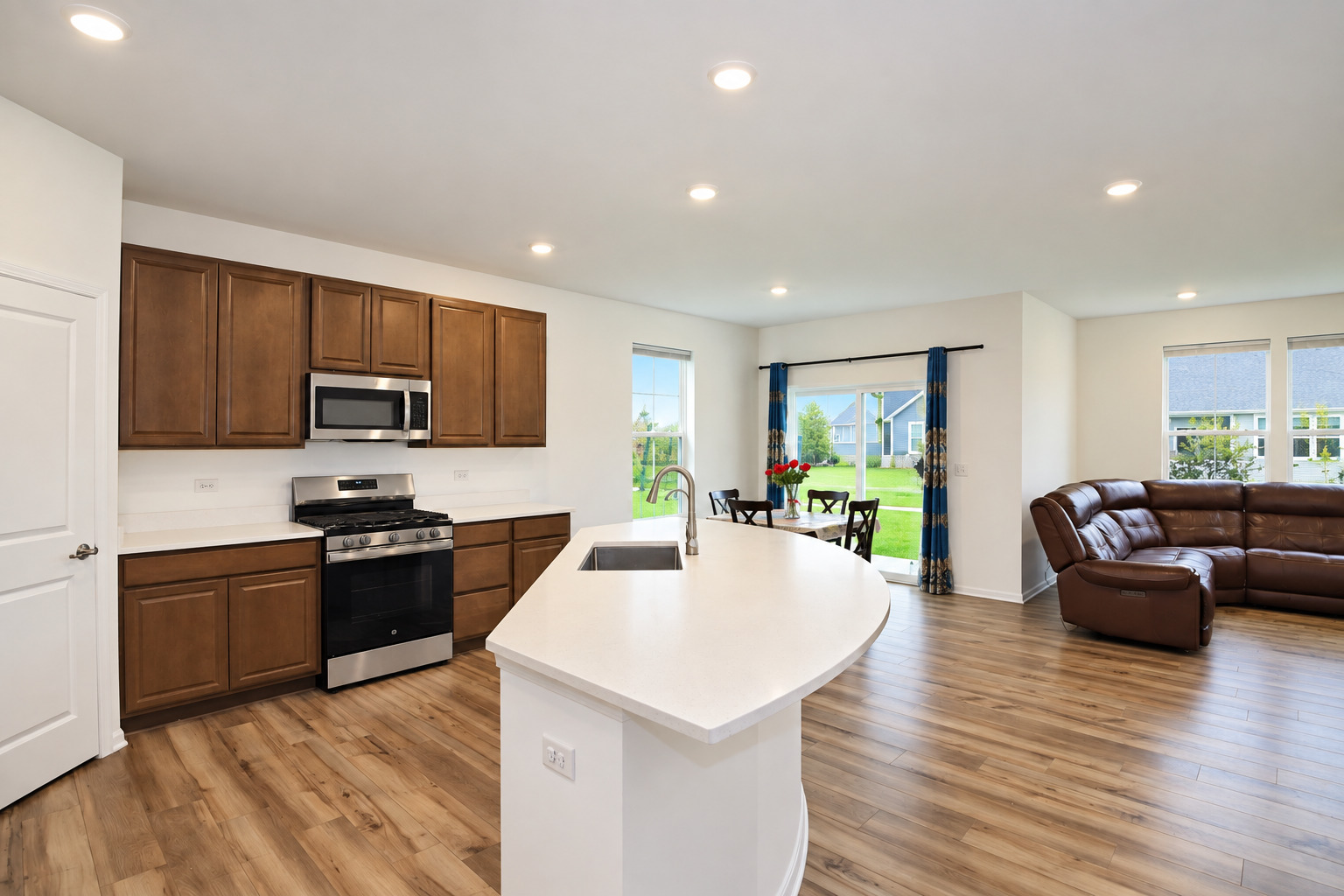 Photo 3 of Single family home for sale at 112 Sweetflag Cir, Elgin, IL 60124 | MLS# 12767734 | Listing updated on 2026-09-24