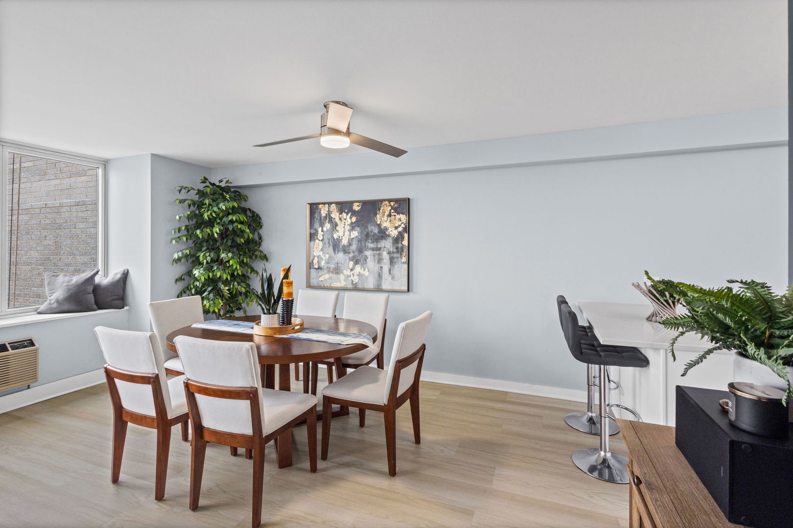 Photo 3 of Condo for sale at 4250 N Marine Dr #2730, Chicago, IL 60613 | MLS# 12768195 | Listing updated on 2026-09-24