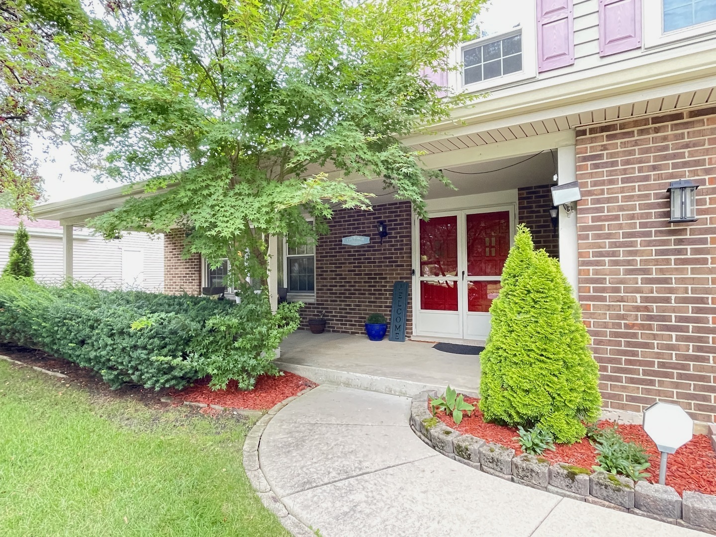 Photo 2 of Single family home for sale at 1039 Garfield Ave, Libertyville, IL 60048 | MLS# 12768215 | Listing updated on 2026-09-24