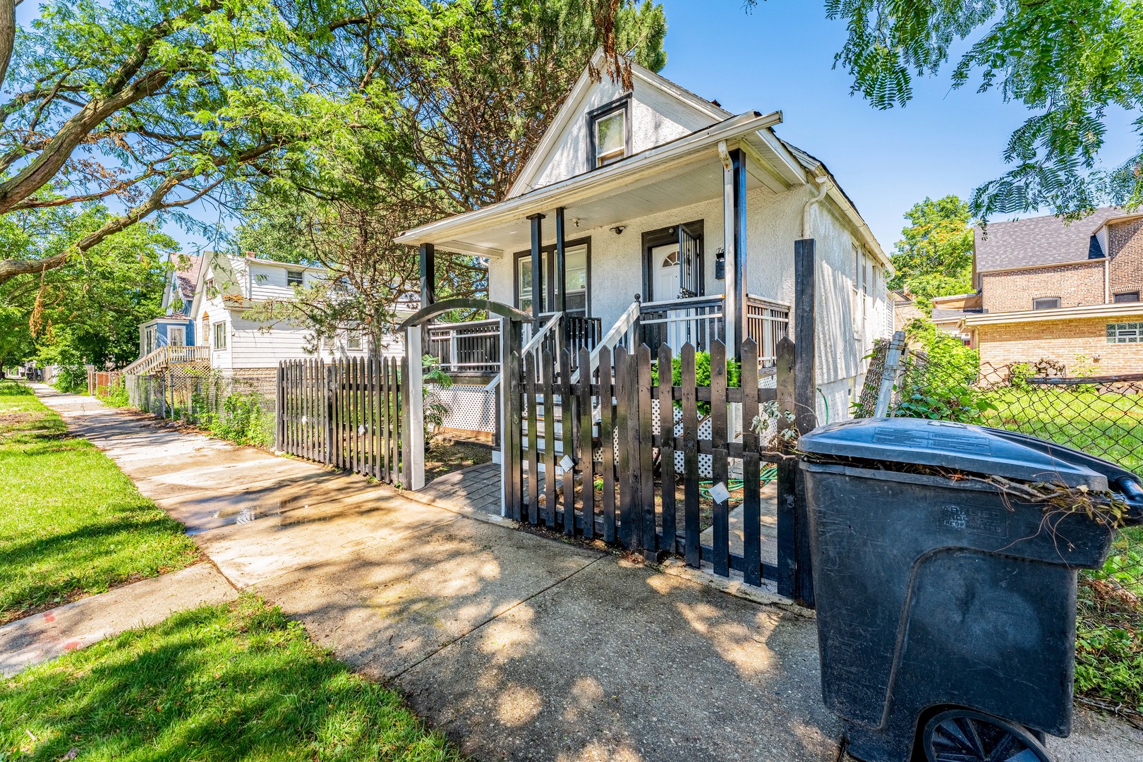 Photo 2 of Single family home for sale at 7553 S Saint Lawrence Ave, Chicago, IL 60619 | MLS# 12768230 | Listing updated on 2026-09-24