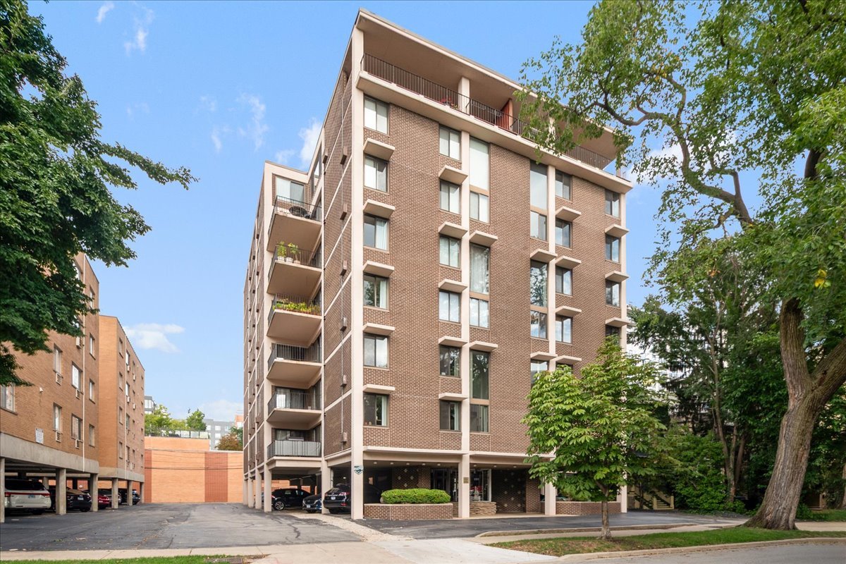 Condo for sale at 1111 Church St #305, Evanston, IL 60201 | MLS# 12768366