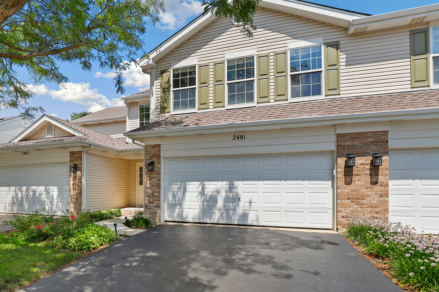 Townhouse for sale at 2481 Stoughton Cir, Aurora, IL 60502 | MLS# 12768457