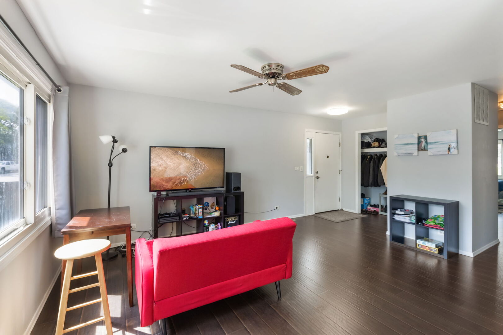 Photo 3 of Townhouse for sale at 337 E Roland Dr, Glendale Heights, IL 60139 | MLS# 12768512 | Listing updated on 2026-09-24