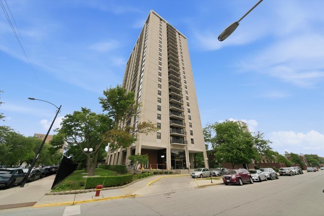 Condo for sale at 2605 S Indiana Ave #304, Chicago, IL 60616 | MLS# 12768543
