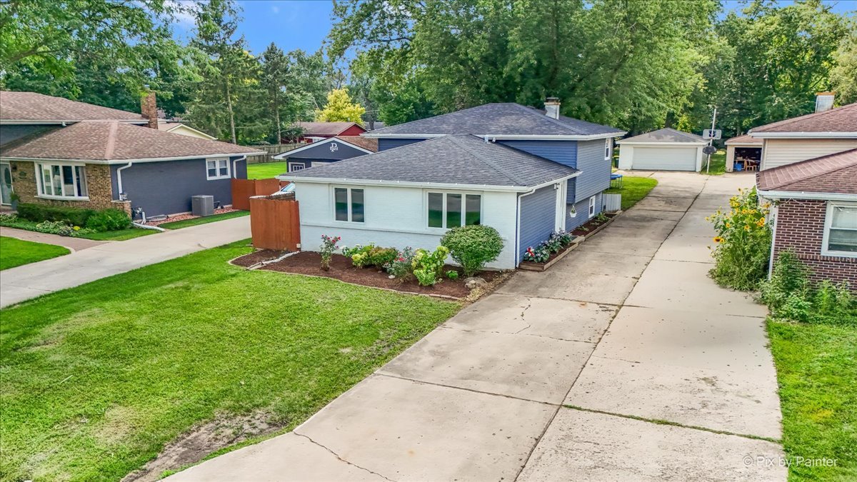 Photo 3 of Single family home for sale at 1n542 Goodrich Ave, Glen Ellyn, IL 60137 | MLS# 12768561 | Listing updated on 2026-09-24
