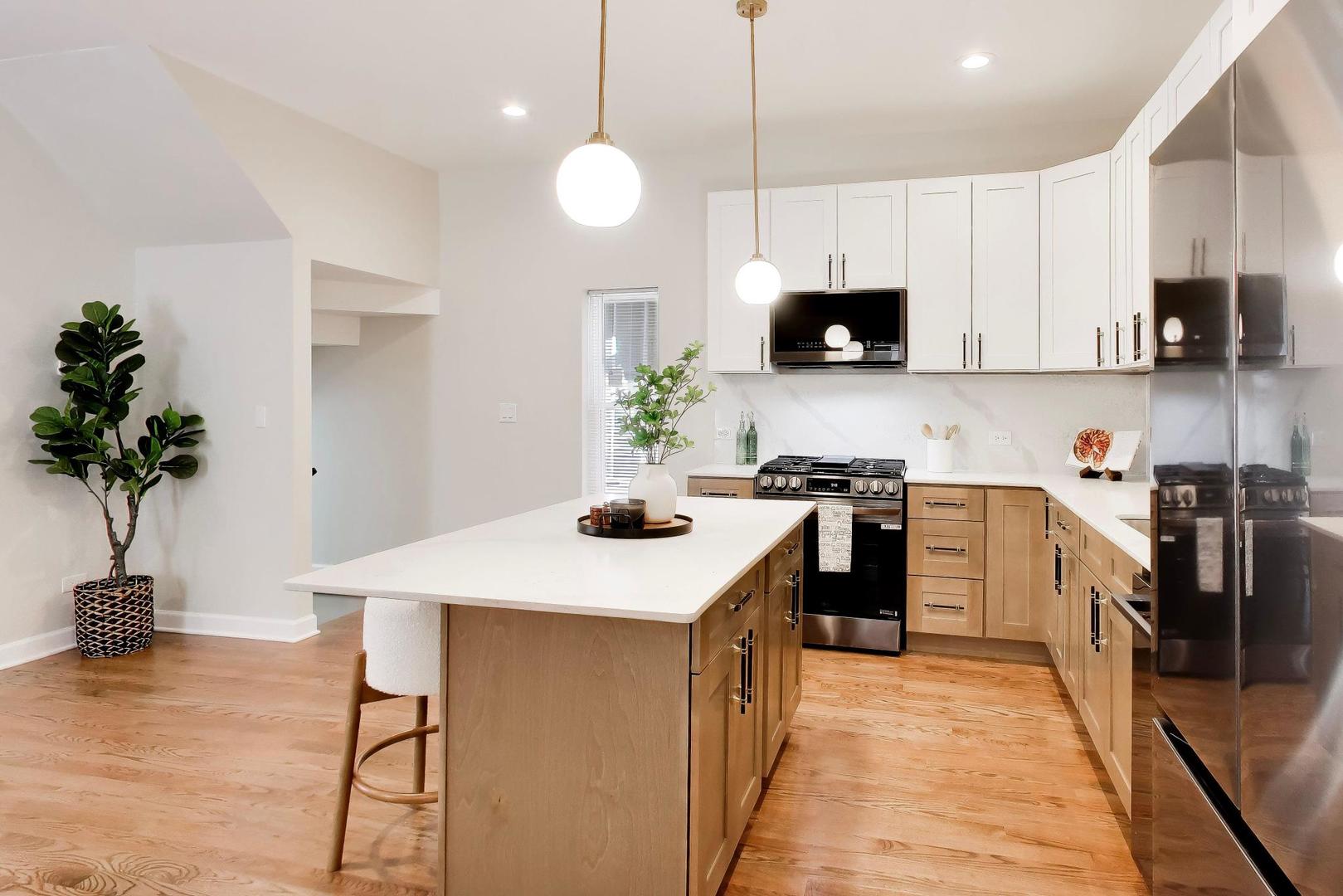 Photo 3 of Single family home for sale at 1033 S Claremont Ave, Chicago, IL 60612 | MLS# 12768598 | Listing updated on 2026-09-24