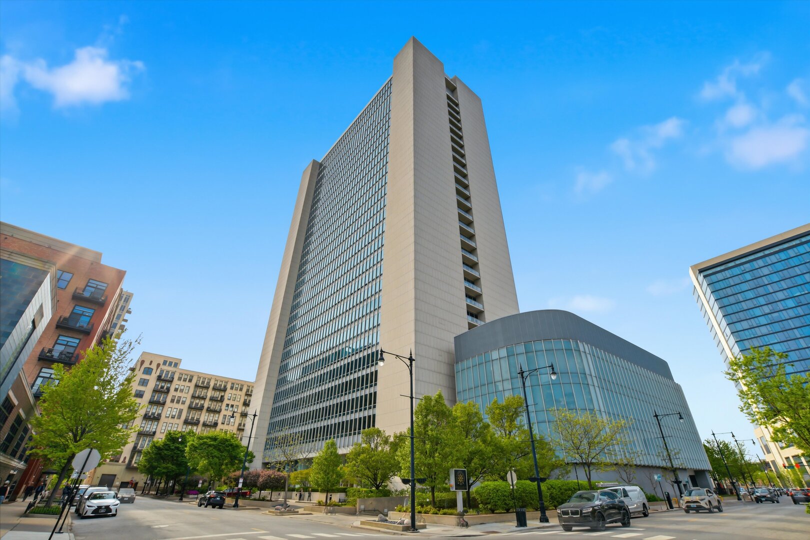 Condo for sale at 500 W Superior St #1010, Chicago, IL 60654 | MLS# 12768607