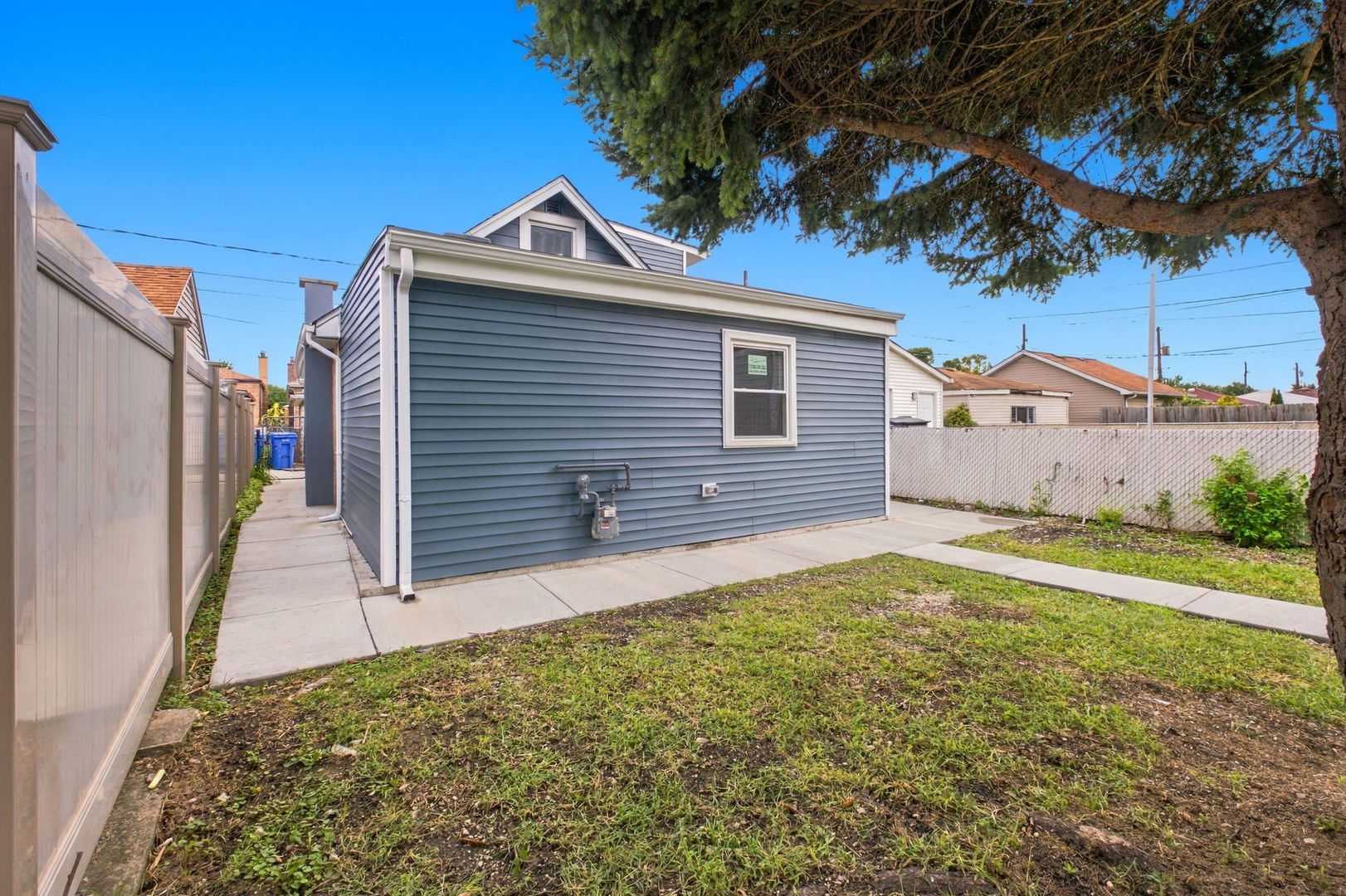 Photo 3 of Single family home for sale at 6007 S Monitor Ave, Chicago, IL 60638 | MLS# 12768614 | Listing updated on 2026-09-24