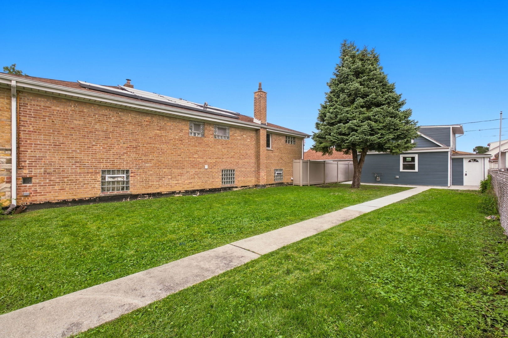 Photo 2 of Single family home for sale at 6007 S Monitor Ave, Chicago, IL 60638 | MLS# 12768614 | Listing updated on 2026-09-24