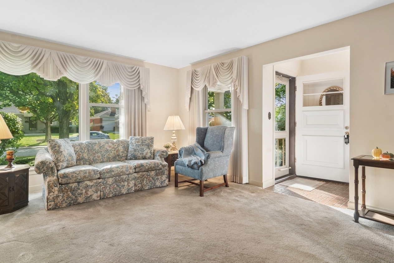 Photo 3 of Single family home for sale at 208 N Brighton Pl, Arlington Heights, IL 60004 | MLS# 12770745 | Listing updated on 2026-10-08