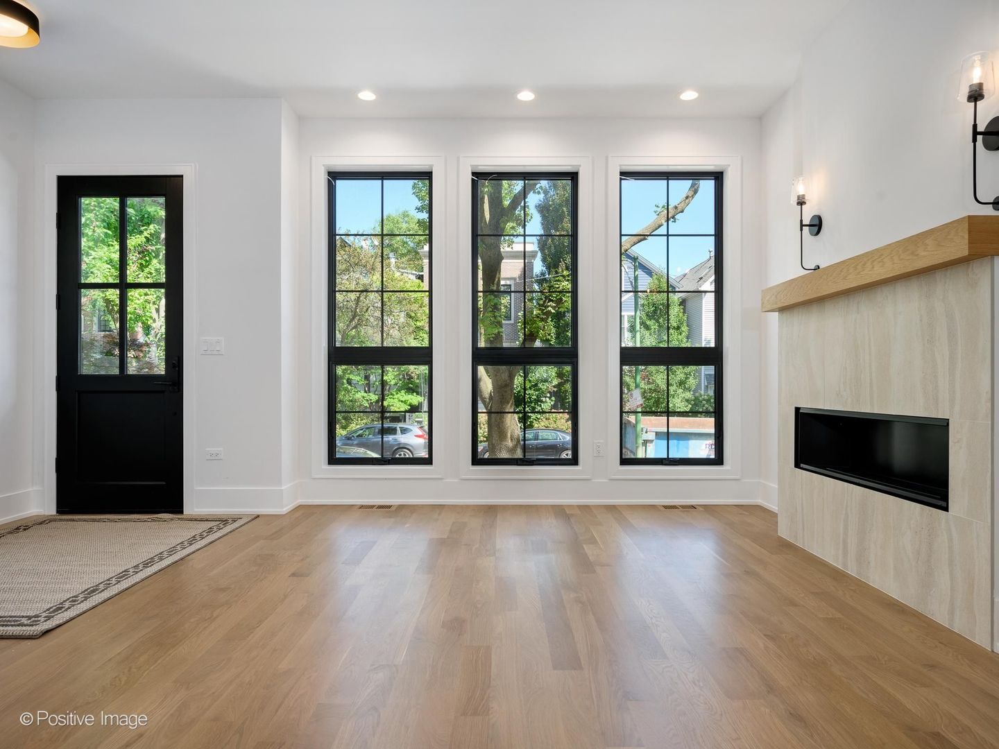 Photo 1 of Single family home for sale at 2712 N Magnolia Ave, Chicago, IL 60614 | MLS# 12775383 | Listing updated on 2026-10-07