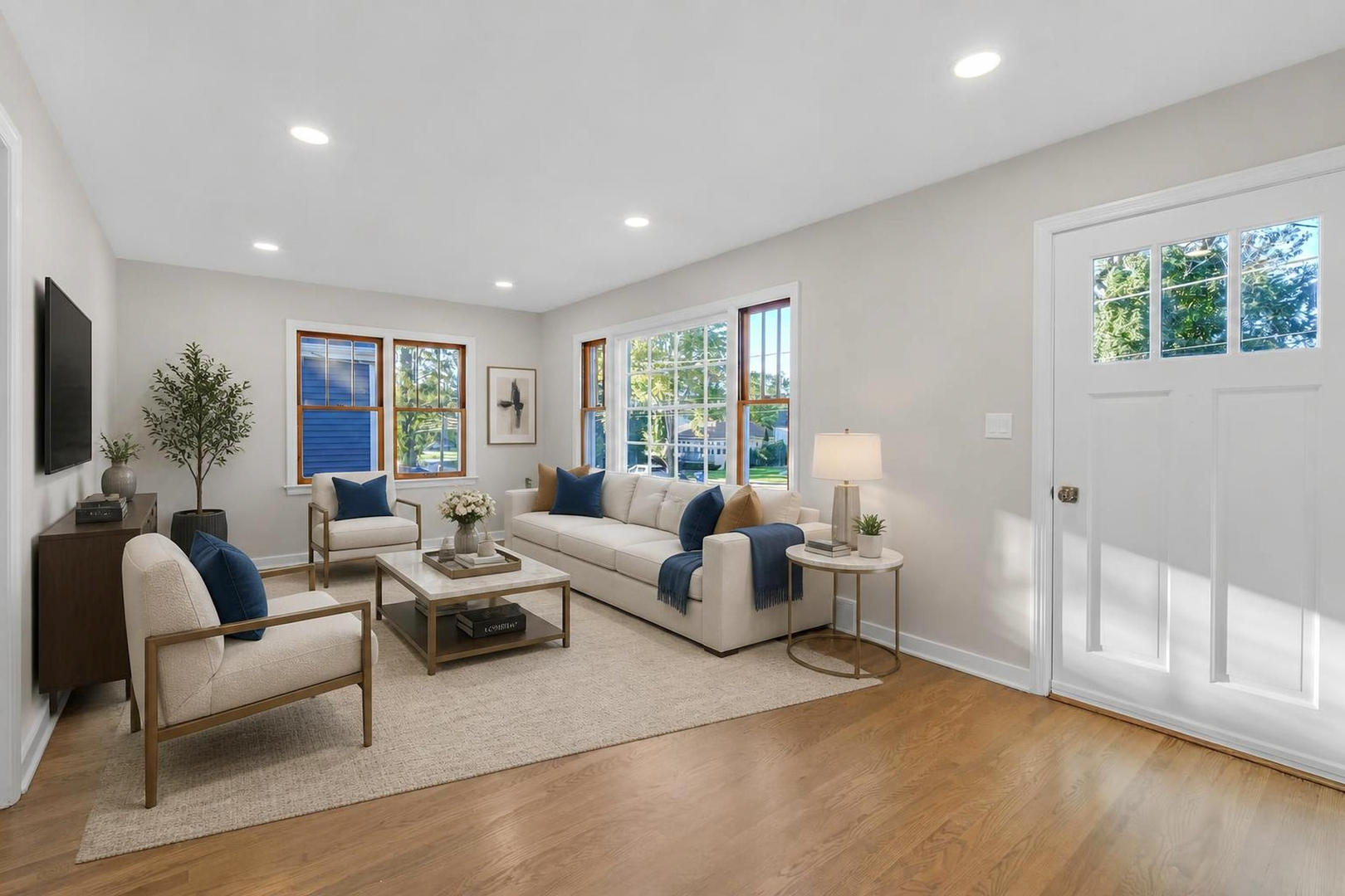 Photo 3 of Single family home for sale at 311 Elm St, Glen Ellyn, IL 60137 | MLS# 12779731 | Listing updated on 2026-10-08