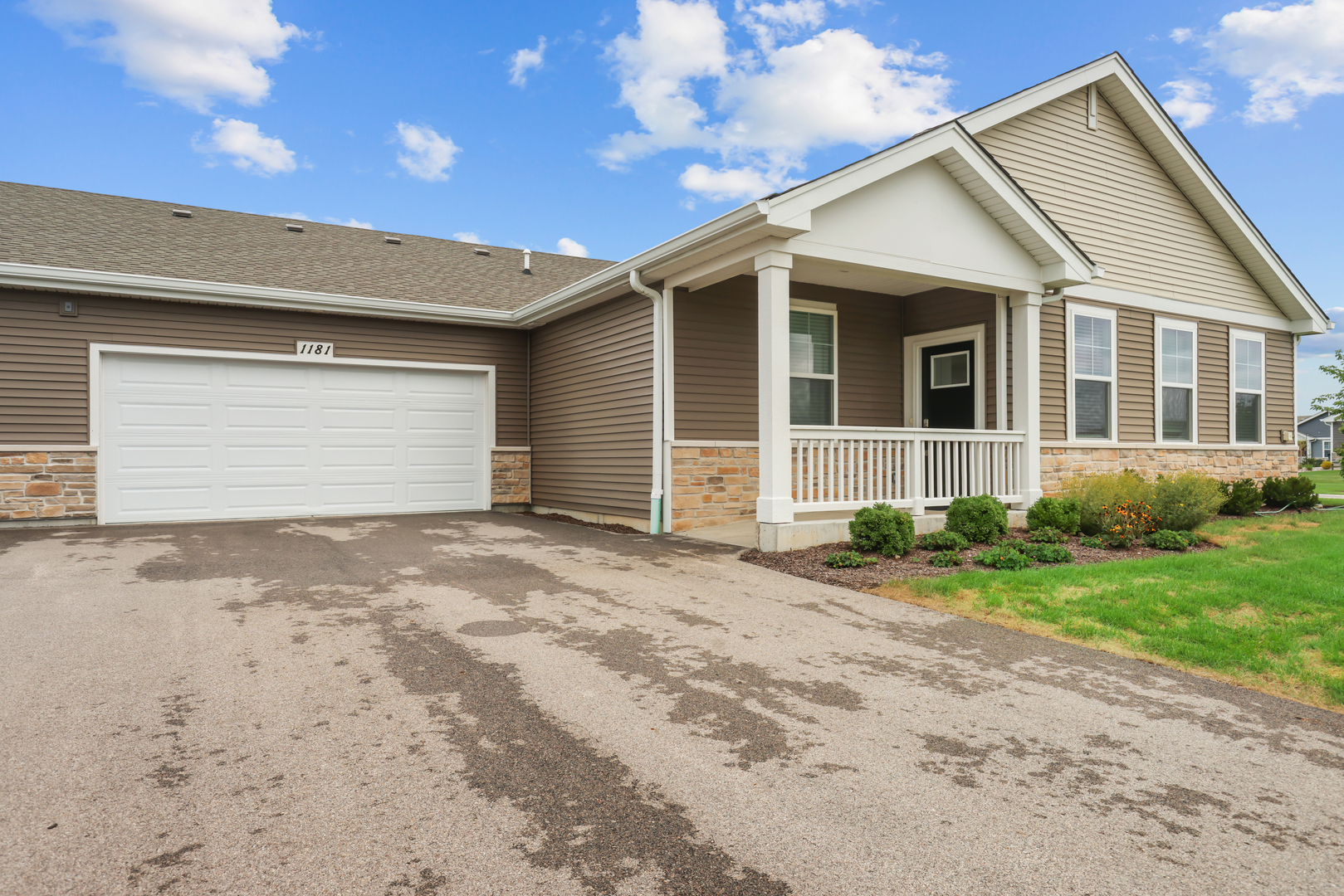 Photo 2 of Townhouse for sale at 1181 Sonoma Ct, Pingree Grove, IL 60140 | MLS# 12780026 | Listing updated on 2026-10-08