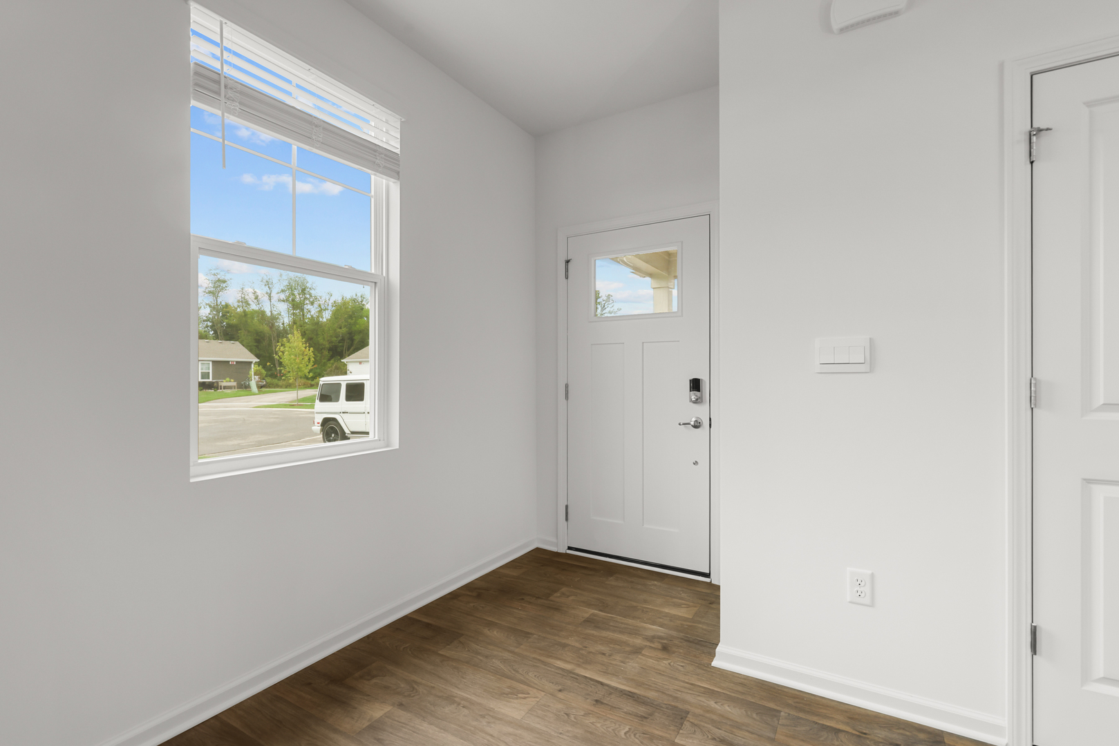 Photo 3 of Townhouse for sale at 1181 Sonoma Ct, Pingree Grove, IL 60140 | MLS# 12780026 | Listing updated on 2026-10-08