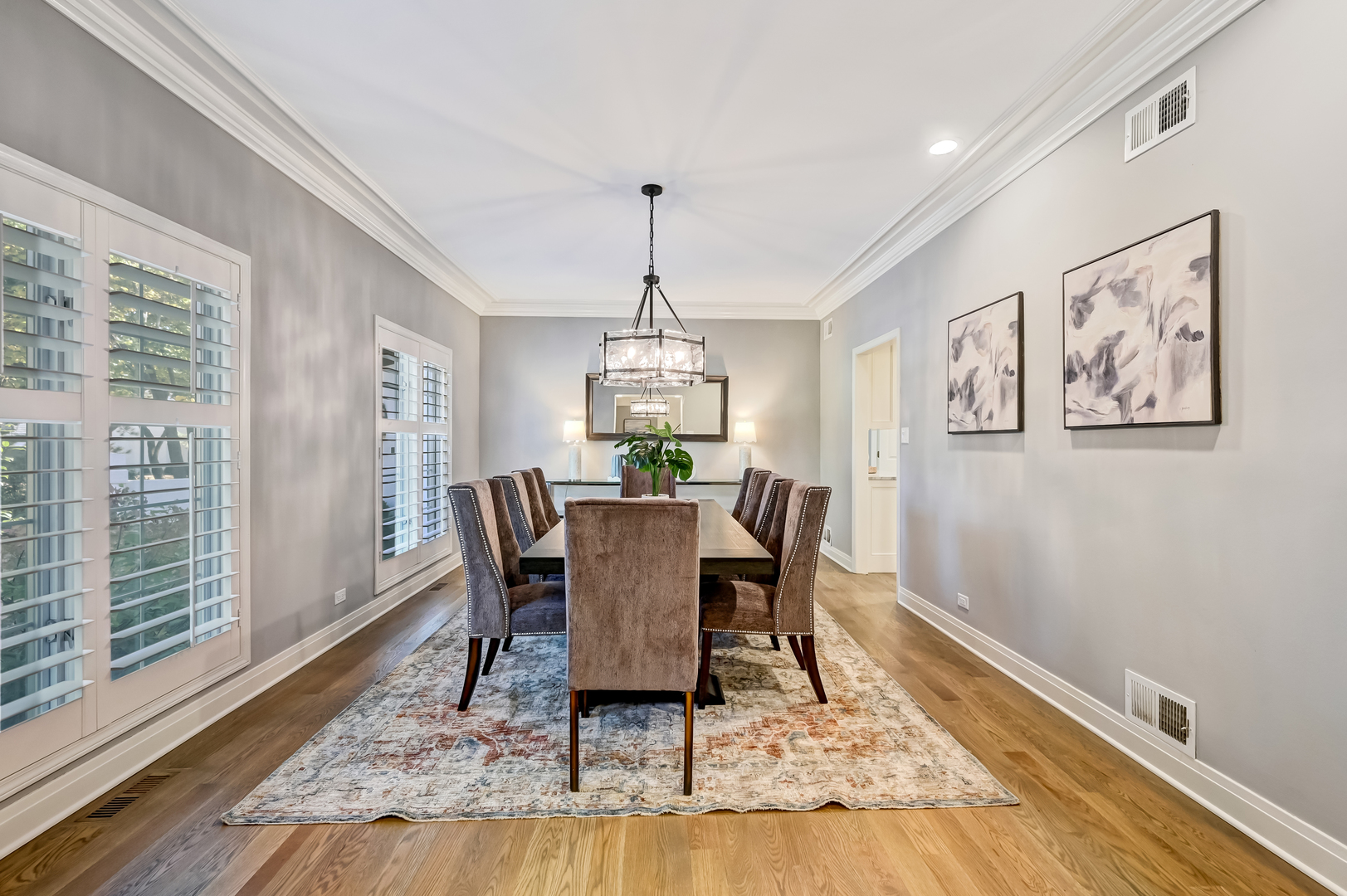 Photo 4 of Single family home for sale at 1604 Burr Ridge Clb, Burr Ridge, IL 60527 | MLS# 12792188 | Listing updated on 2026-10-23