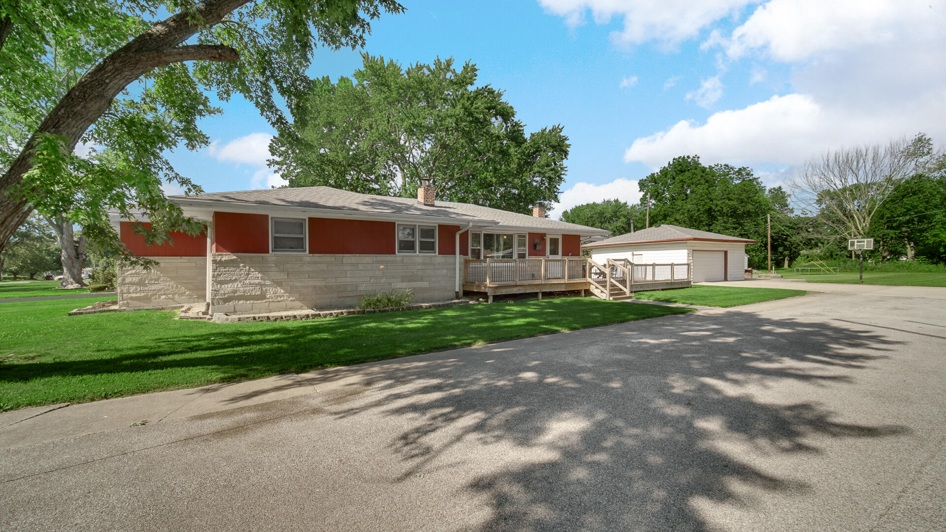 Photo 2 of Sale Pending at 501 N Ohio St, Hobart, IN 46342 | MLS# 842287 | Listing updated on 2026-09-21