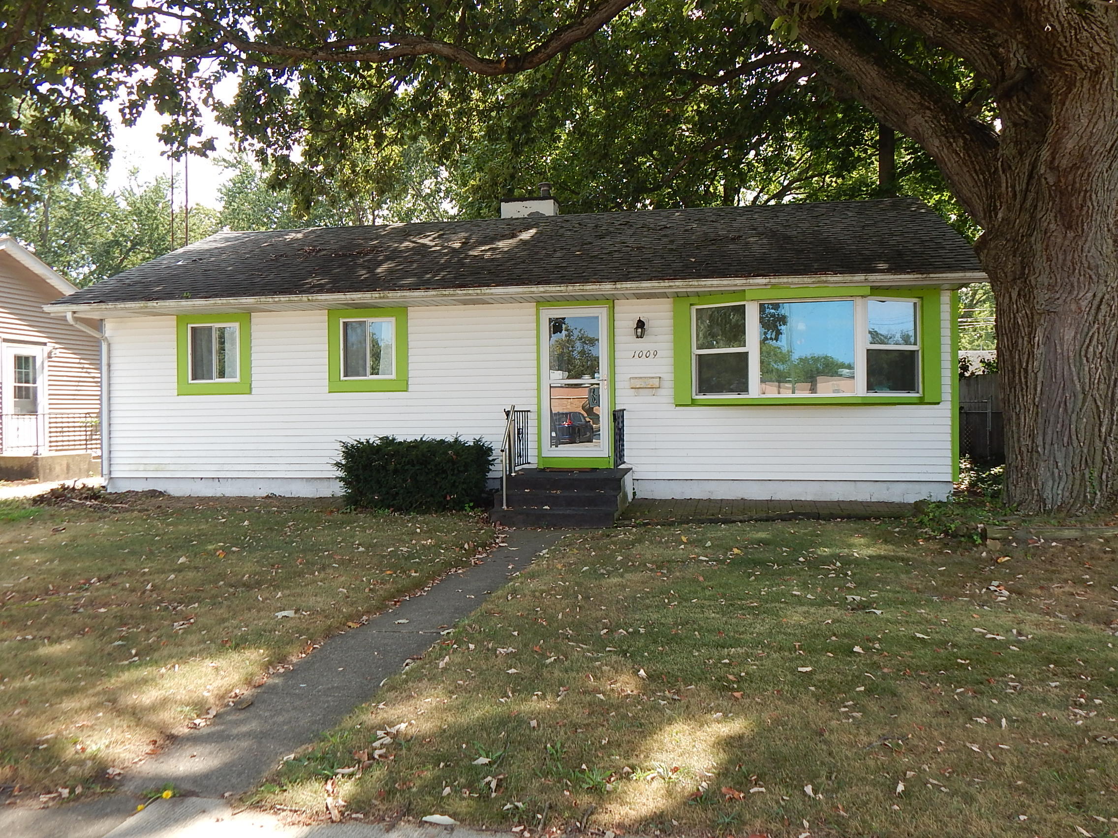 Single family home for sale at 1009 W Coolspring Ave, Michigan City, IN 46360 | MLS# 845270