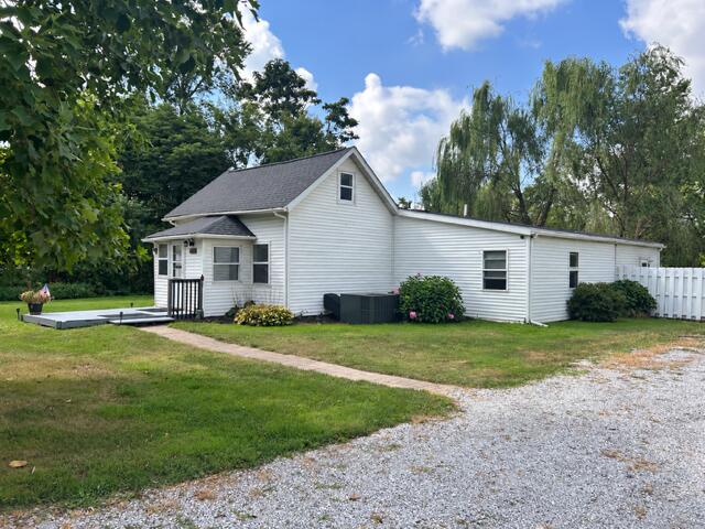 Single family home for sale at 1290 Old Porter Rd, Chesterton, IN 46304 | MLS# 845395