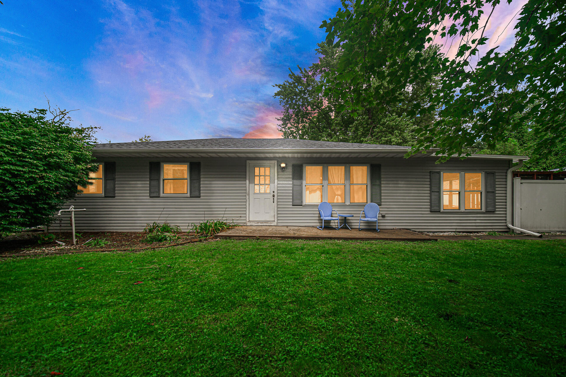 Photo 2 of Single family home for sale at 140 Hjelm Rd, Chesterton, IN 46304 | MLS# 845546 | Listing updated on 2026-09-21