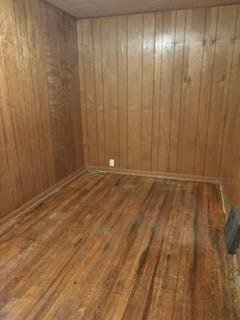 Photo 3 of Single family home for sale at 2429 Schrage Ave, Whiting, IN 46394 | MLS# 845692 | Listing updated on 2026-09-21