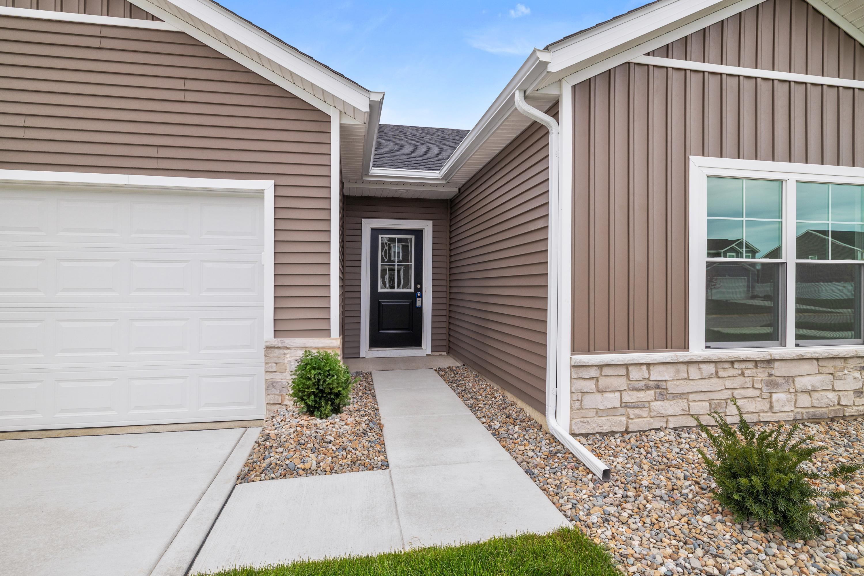 Photo 3 of Single family home for sale at 4407 Goldfinch Ave, Valparaiso, IN 46385 | MLS# 845834 | Listing updated on 2026-10-09
