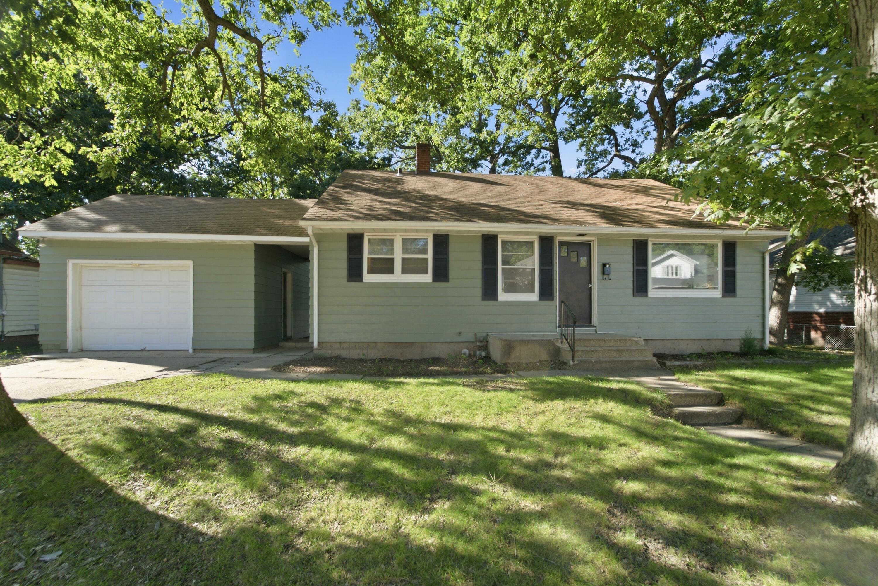 Photo 1 of Single family home for sale at 412 Vail St, Michigan City, IN 46360 | MLS# 846110 | Listing updated on 2026-10-07