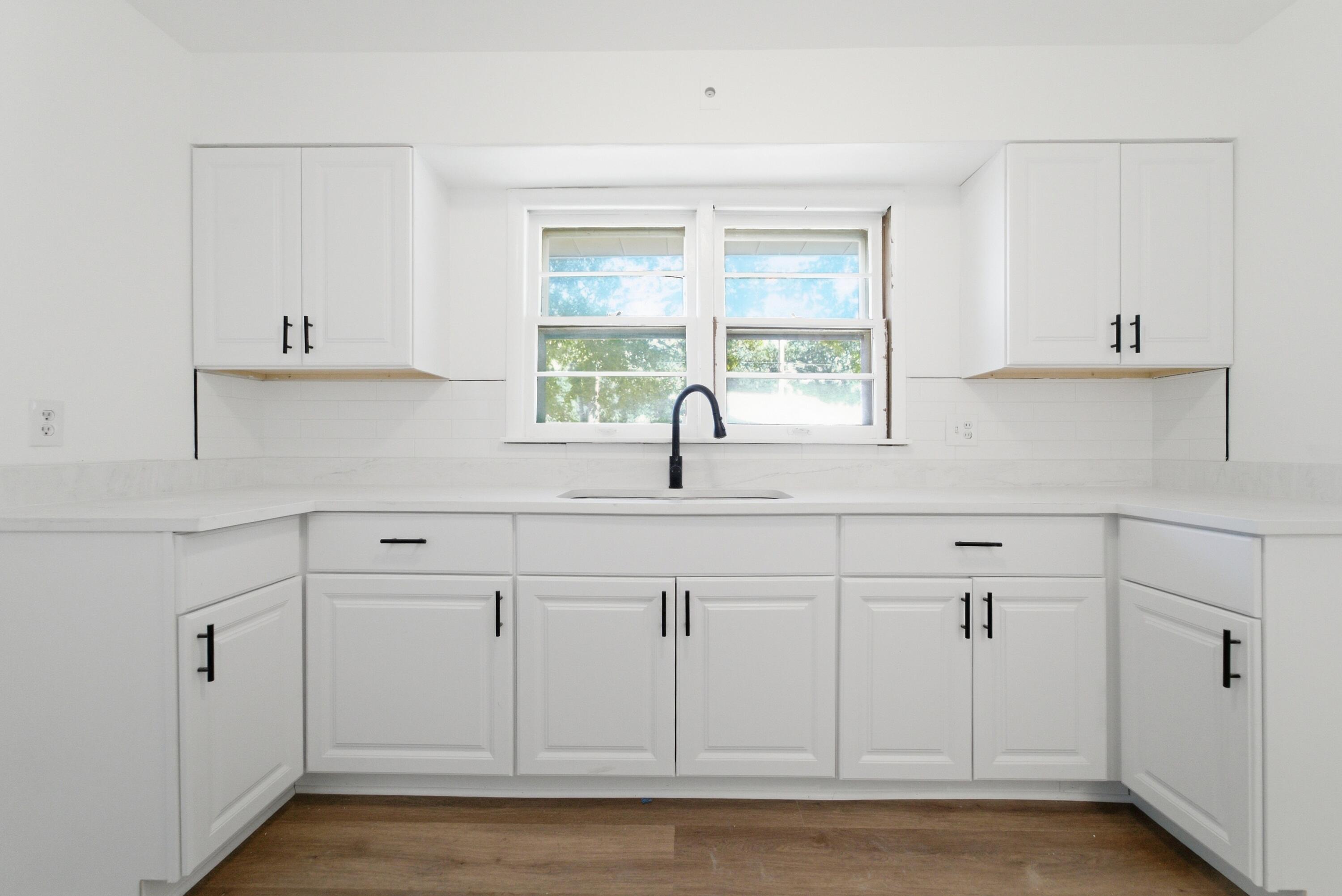Photo 3 of Single family home for sale at 412 Vail St, Michigan City, IN 46360 | MLS# 846110 | Listing updated on 2026-10-07