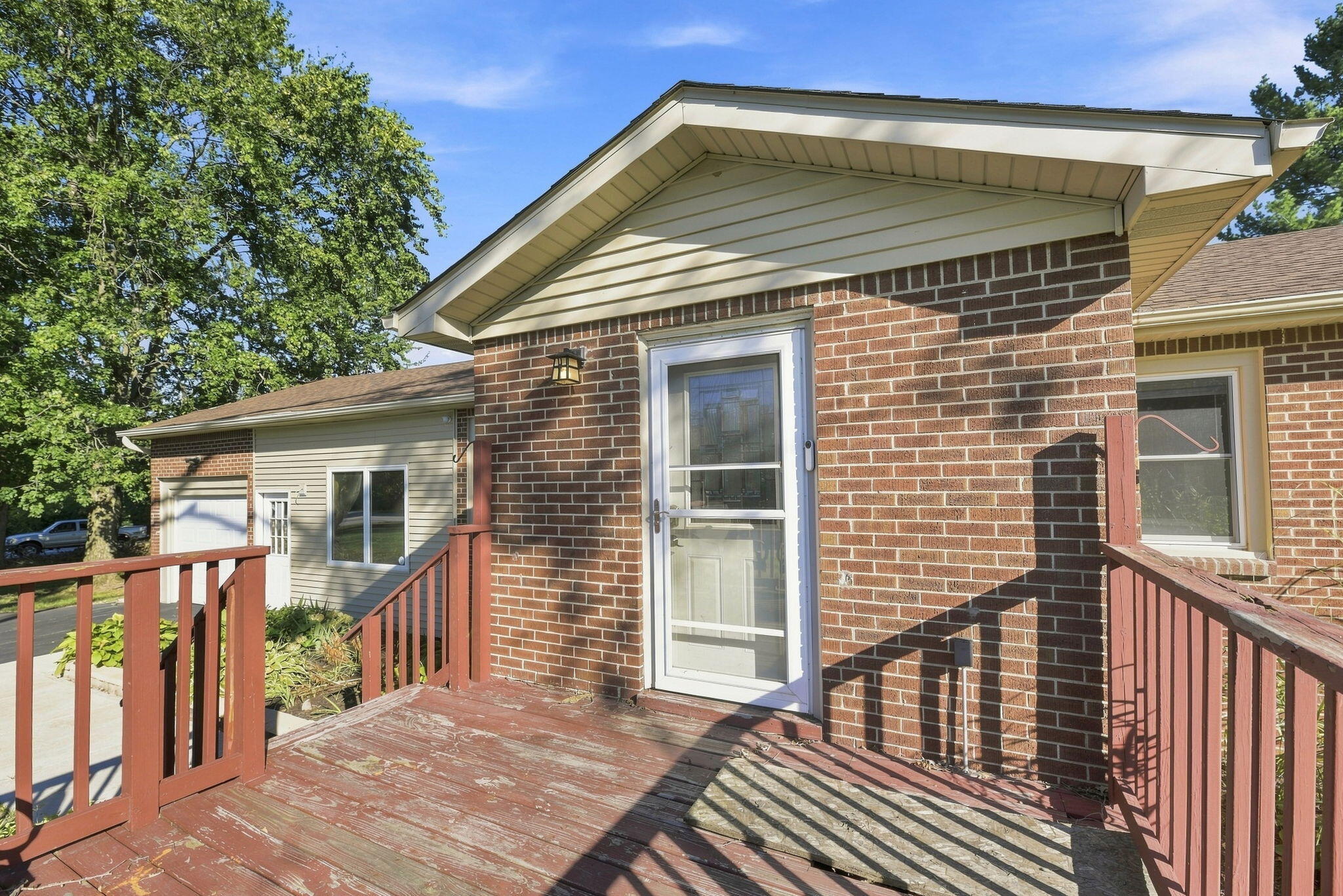 Photo 3 of Single family home for sale at 4504 E 73rd Avenue, Merrillville, IN 46410 | MLS# 846765 | Listing updated on 2026-10-15