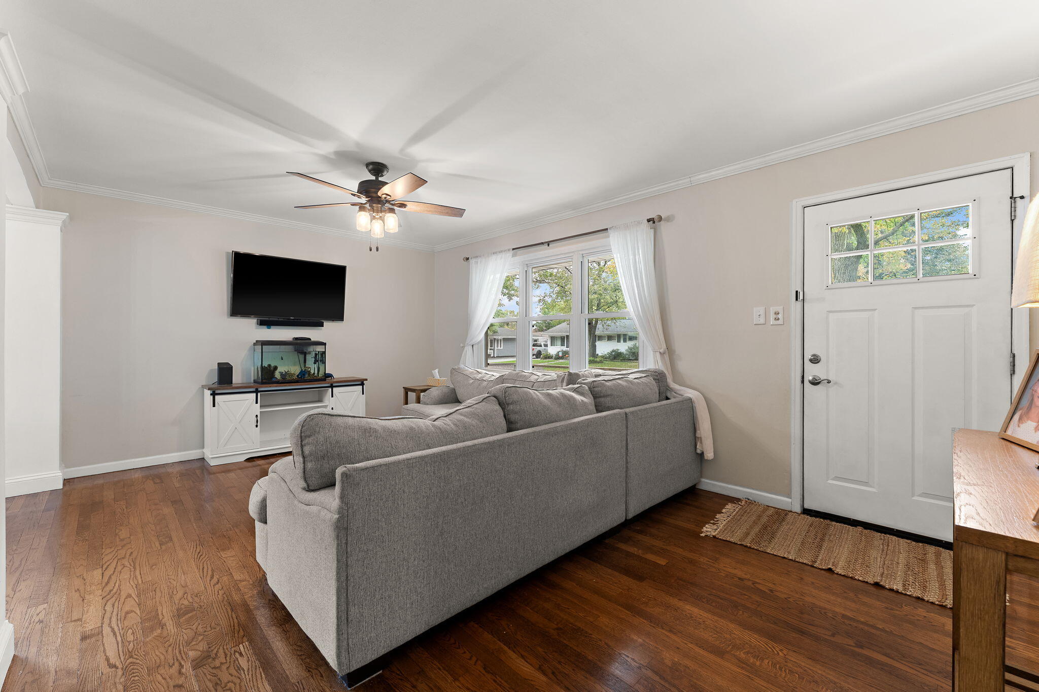 Photo 2 of Single family home for sale at 919 E Crestview Ct, Crown Point, IN 46307 | MLS# 847325 | Listing updated on 2026-10-25