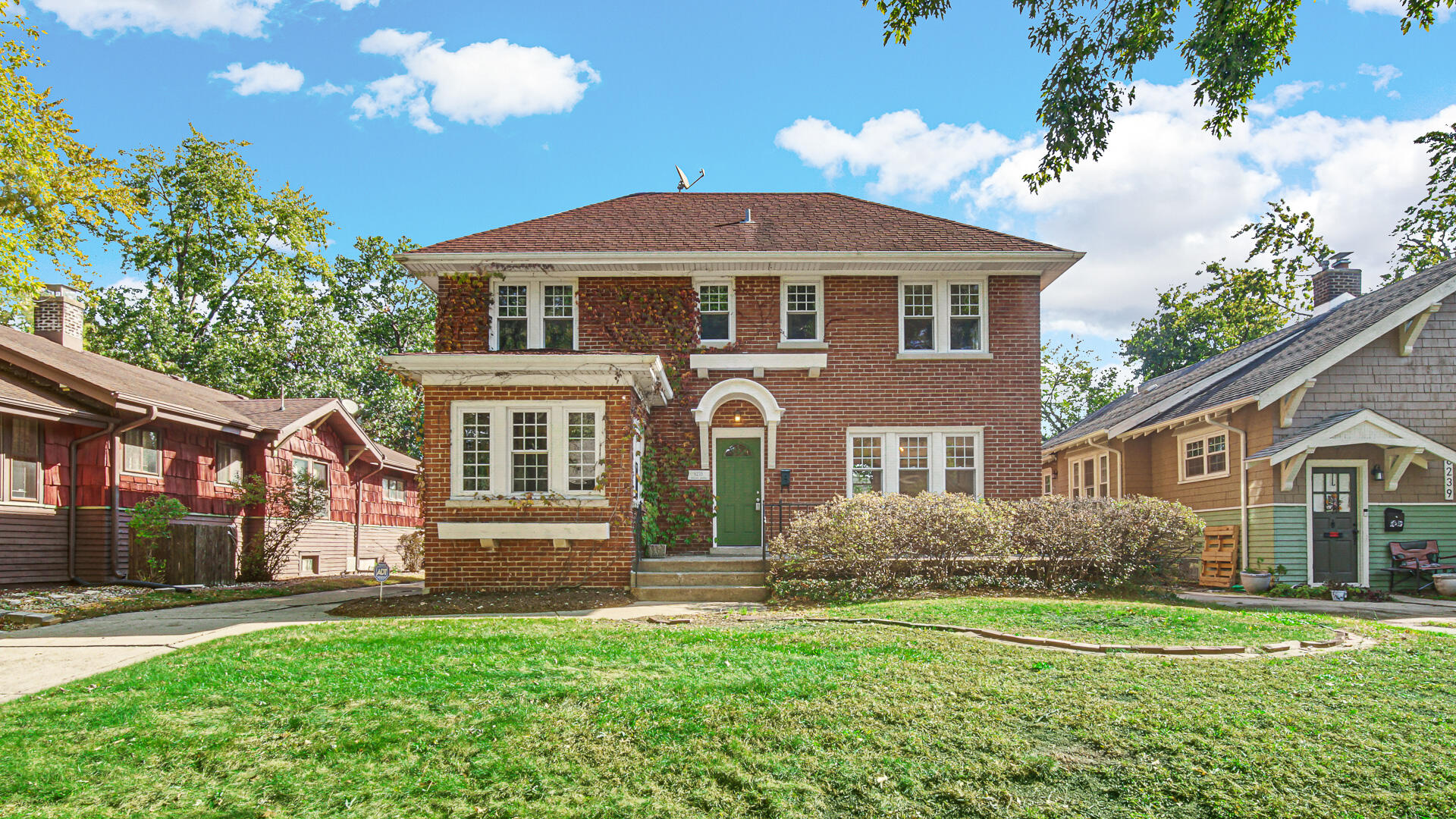 Single family home for sale at 6235 Moraine Ave, Hammond, IN 46324 | MLS# 847329