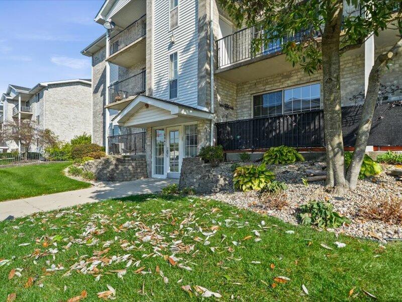 Photo 4 of Condo for sale at 404 Sturdy Rd #2A, Valparaiso, IN 46383 | MLS# 847299 | Listing updated on 2026-10-23